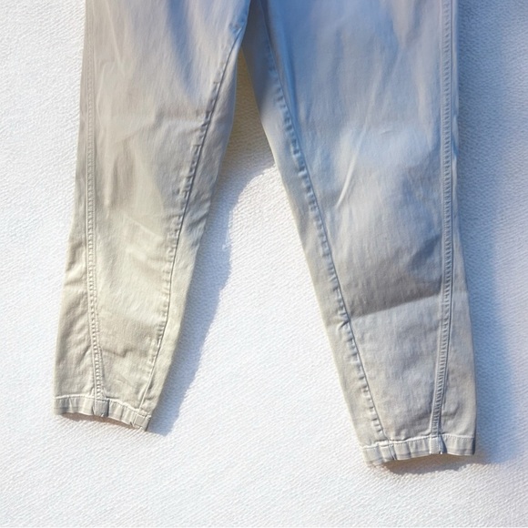 Anthropologie • Relaxed Chino Classic White Mid Rise Womens Pant Size 28 - Picture 5 of 7
